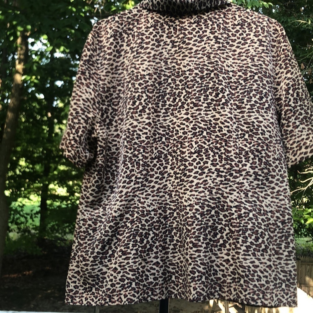 VINTAGE KATHIE LEE 18 W Animal Print Button Down Pit to Pit 23 1/4" PREWORN - Picture 7 of 16